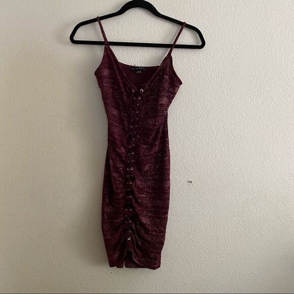Red and Maroon Sparkly Mini Clubbing/Going out Dress - Picture 5 of 11